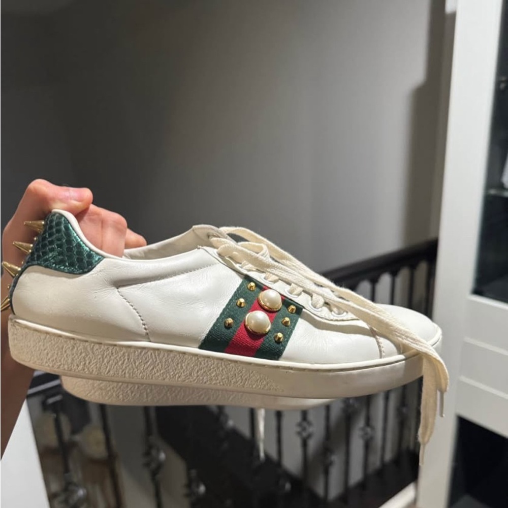 Women’s Gucci shoes